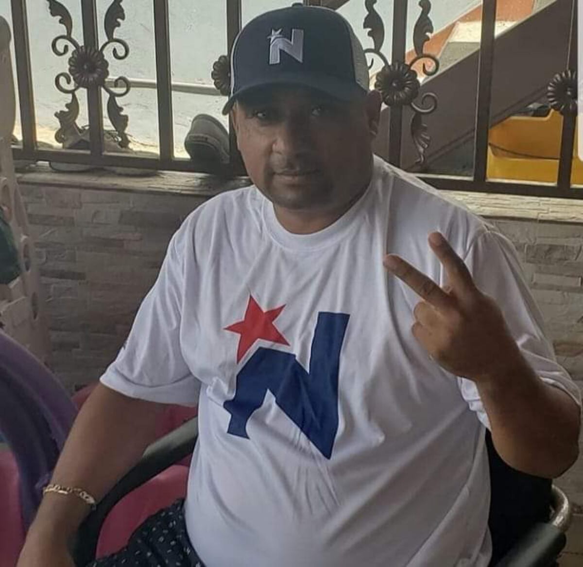 Sicarios acaban con políticos perredistas