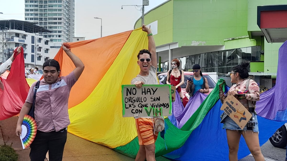Panamá Pride celebra su décimo aniversario en medio del partido entre Panamá e Inglaterra y Miah Catalina la rompe con un guiño al equipo panameño +Fotos