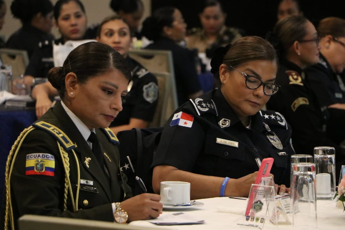Más de 60 mujeres policías participaron del “Foro de Liderazgo e Igualdad de Género al Servicio de la Sociedad”