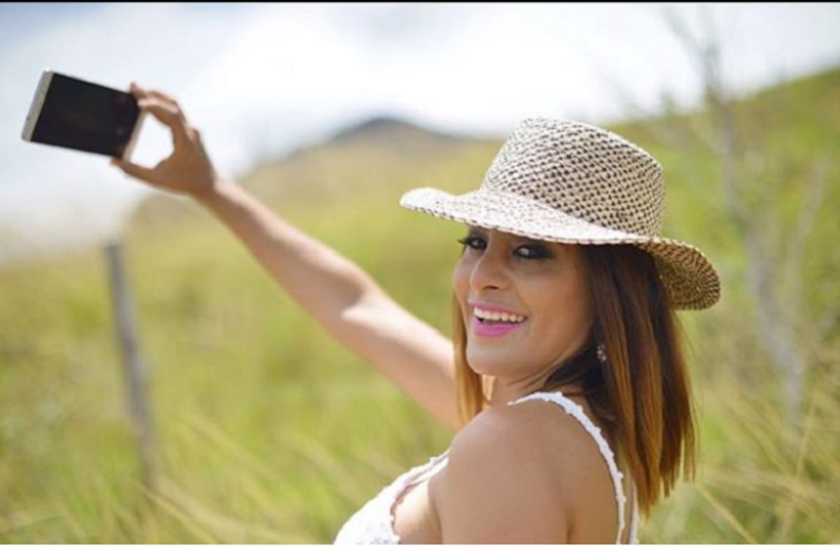 ¡INDIGNADA! Así está Karen Peralta al señalársele como 'botella' de la Asamblea