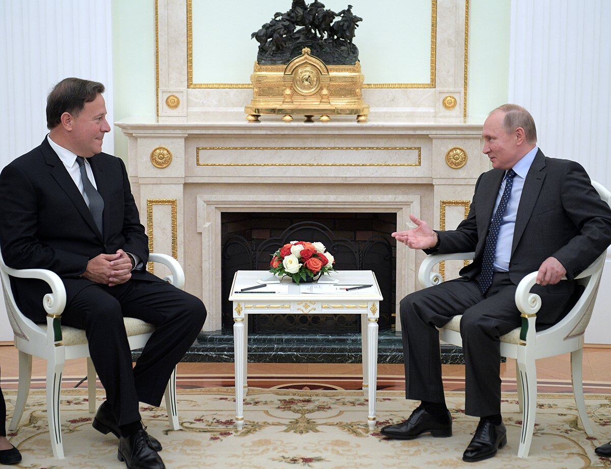 El presidente Varela anunció su regreso a Panamá tras la derrota de la 'sele'