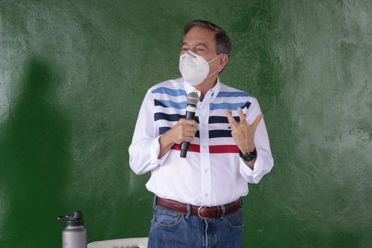 Cortizo se refiere a la contratación de médicos extranjeros, dice que no se quedará de brazos cruzados | Video