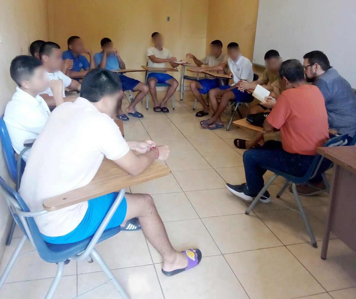 Inicia programa de alcohólicos anónimos para adolescentes en conflicto con la Ley