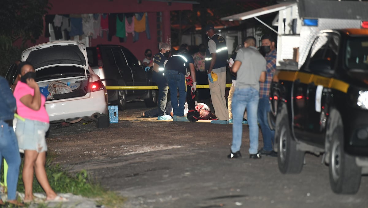 Le entraron a balazos mientras cambiaba un neumático en Torrijos Carter