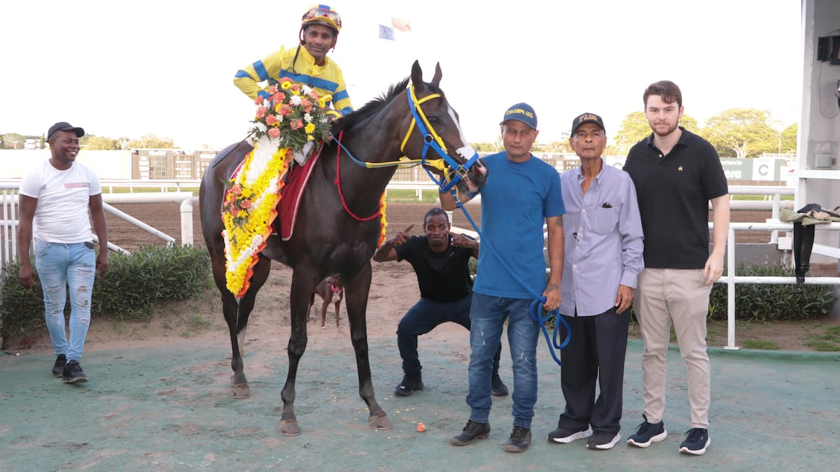 Doña Perfecta sigue invicta y pone la mira en la Triple Corona