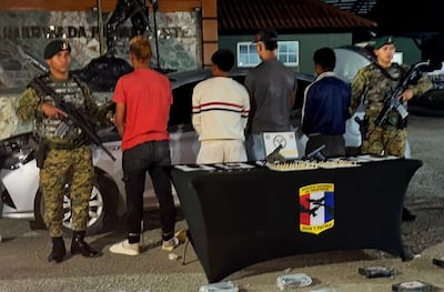 Caen 4 bandidos con 37 paquetes de presunta droga y armas en Chepo