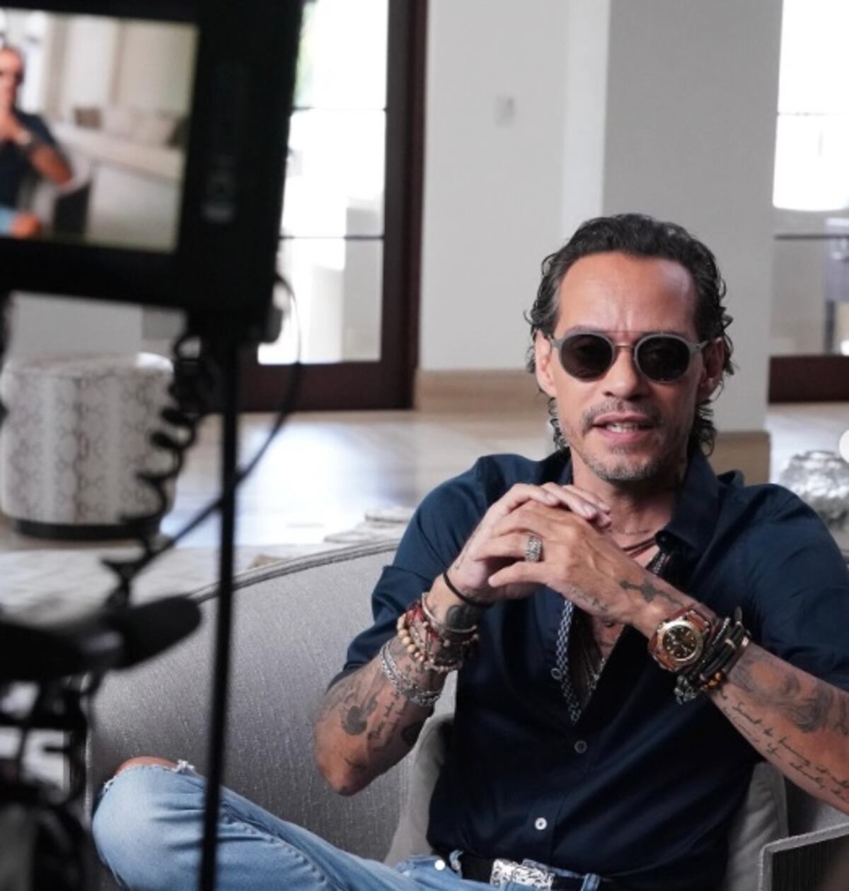 Revelan detalles del accidente de Marc Anthony. Cayó de la escalera del hotel, sufrió una lesión en la espalda