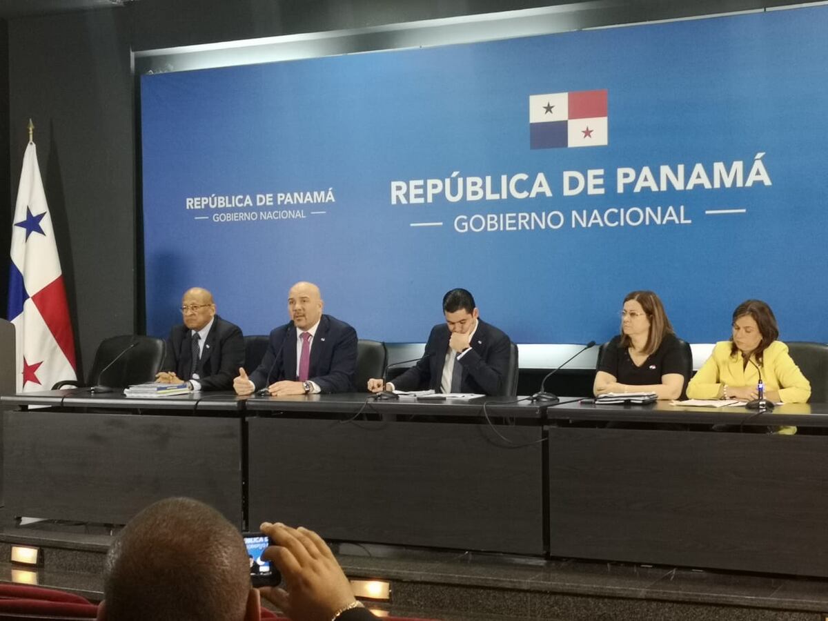 Reclamo de los trabajadores de las bananeras atrasa anuncio del  salario mínimo