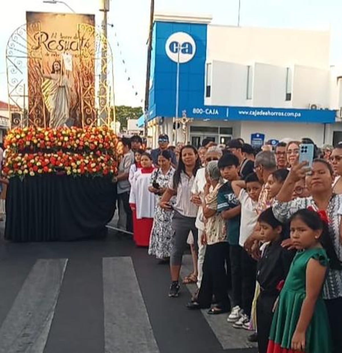 Encuentro con el Resucitado en Santiago muy Concurrida