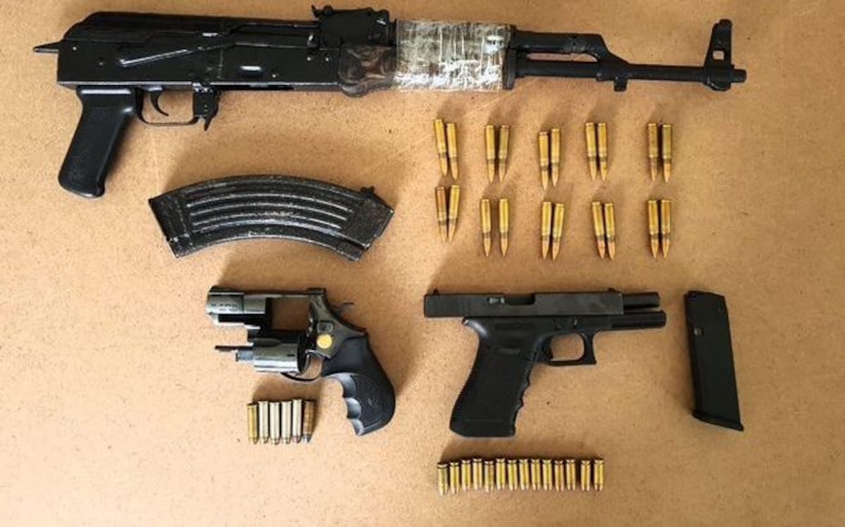 ¡Los sapearon! Iban armados hasta los dientes con AK47. ¿Qué estarían tramando?