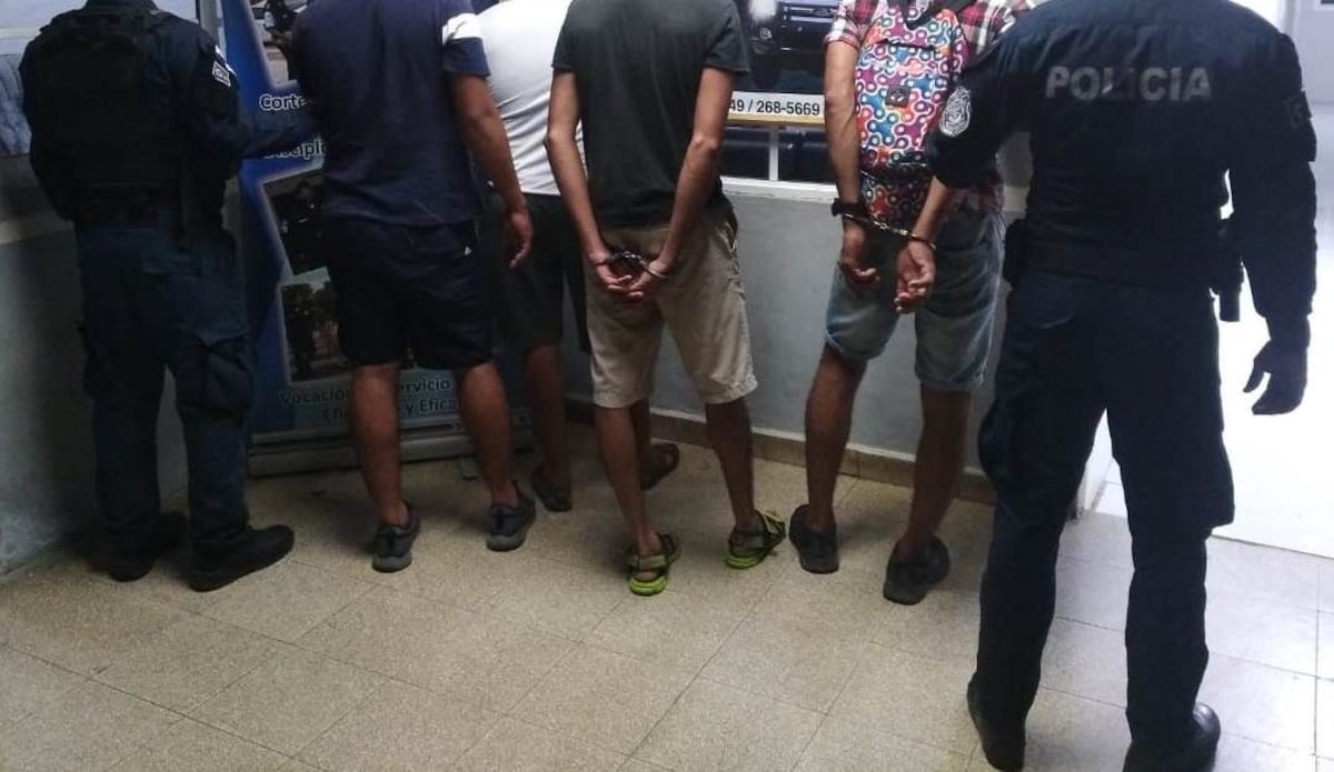 Roban en plena parada de buses en Chilibre