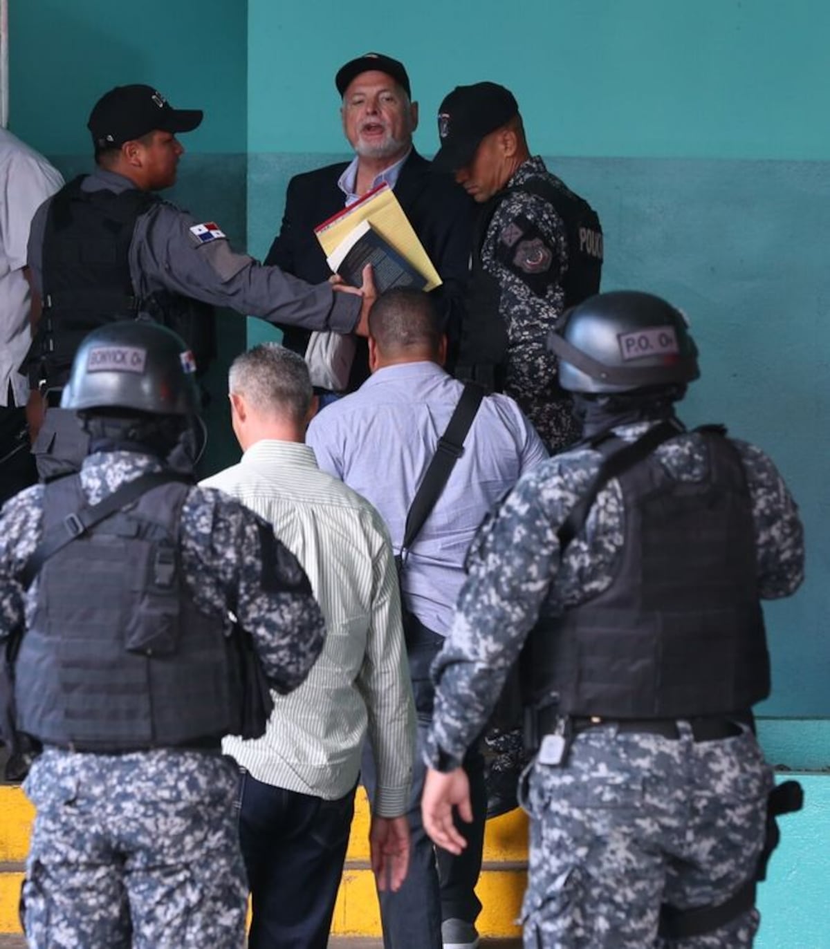 Revocan fallo.Admitirán demanda de impugnación contra candidaturas de Martinelli