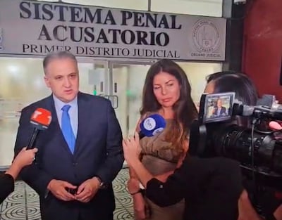 Caso de la presentadora Iris De Arco: imputan a 13 personas por el vaciado de su cuenta; dos quedaron con brazalete