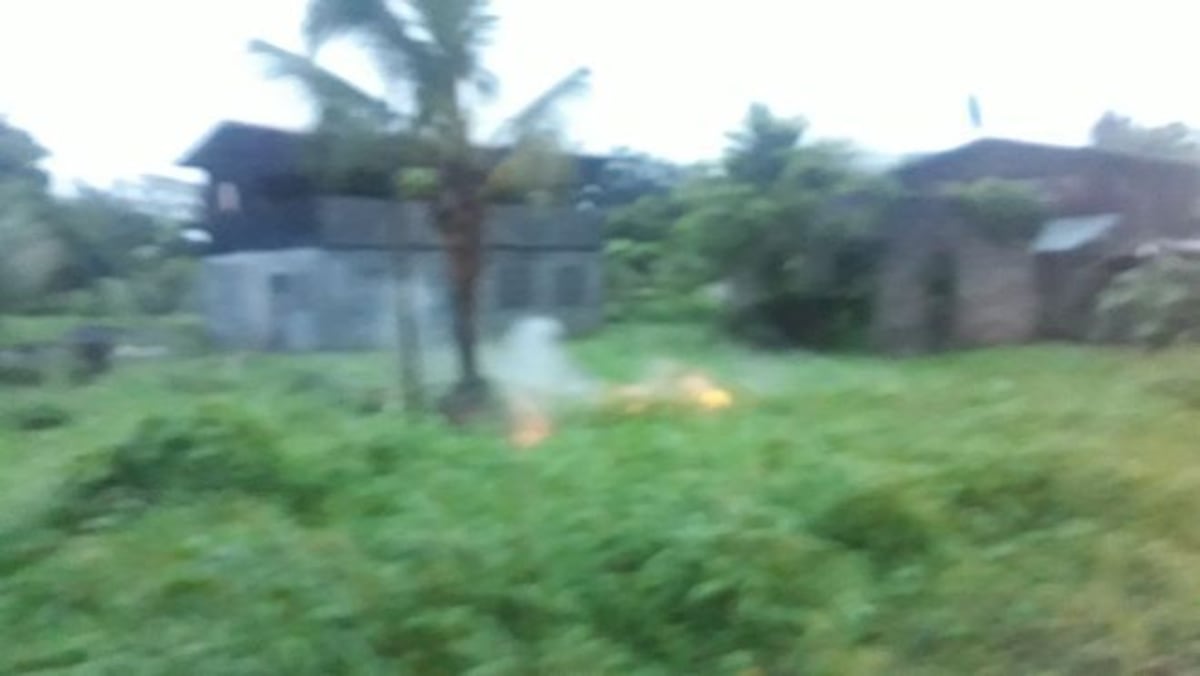 ¡SANTO CIELO! Se electrocuta y muere al pisar un cable