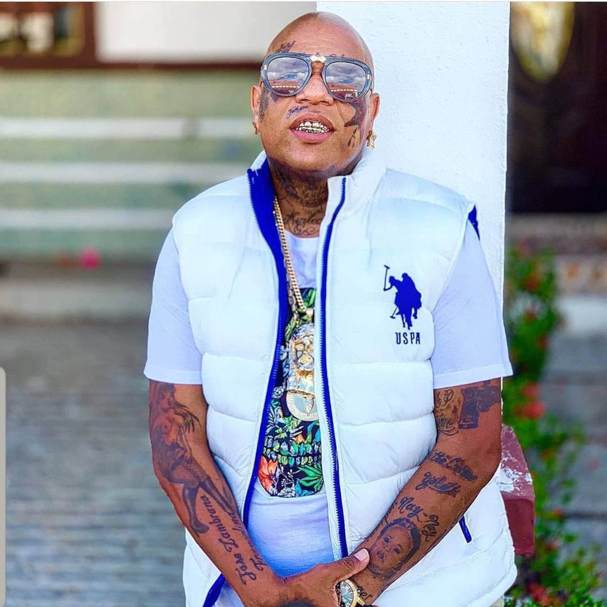 Gloria a Dios. Japanese sale del hospital y se recupera en casa