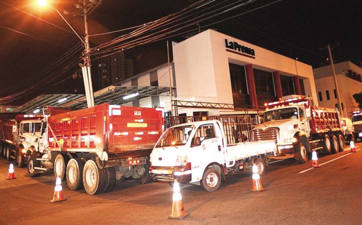 Colegio y sindacato respaldan a La Prensa