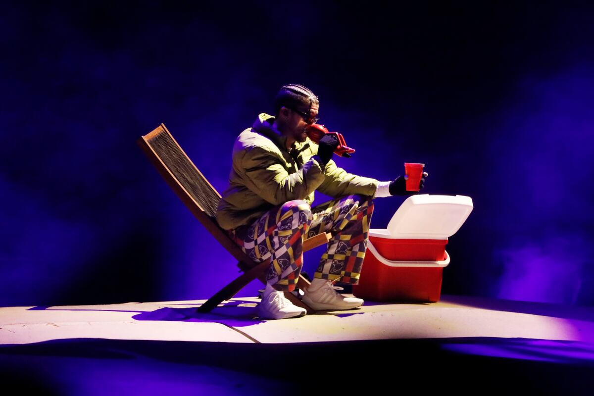 Bogotá reza al rey del reguetón y se confiesa fiel de la religión Bad Bunny
