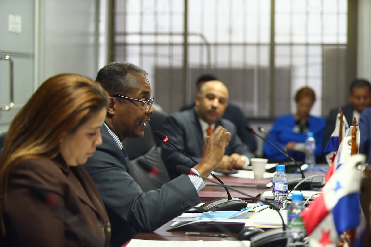 Por tres meses más seguirá suspendido la importación de armas