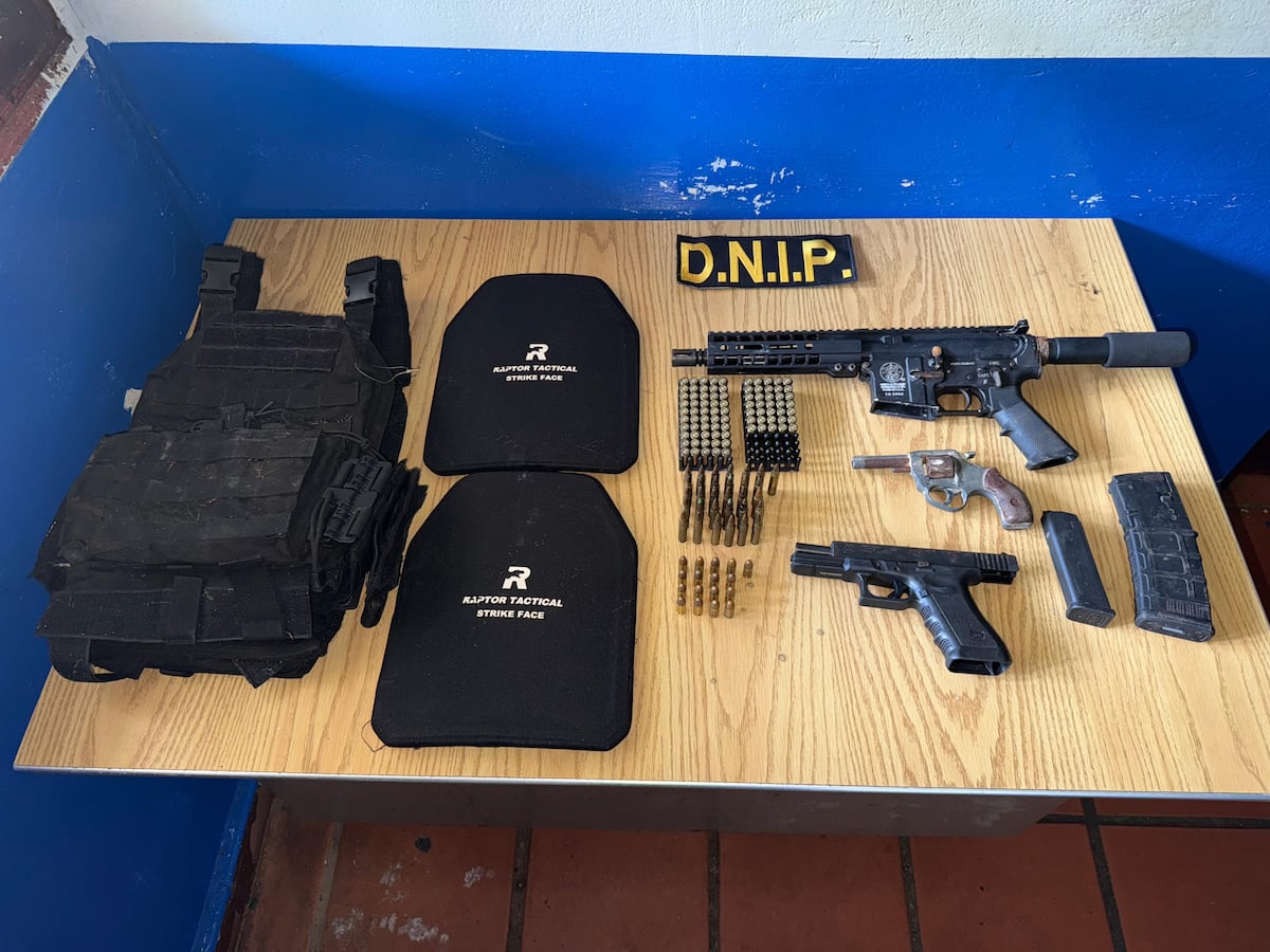 Agarraron a un par de ‘guapos’ con más balas que excusas en Colón