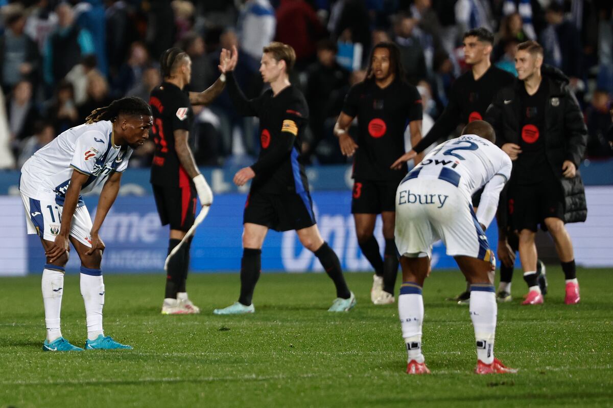 Autogol de Sáenz da la victoria al Barcelona en Butarque