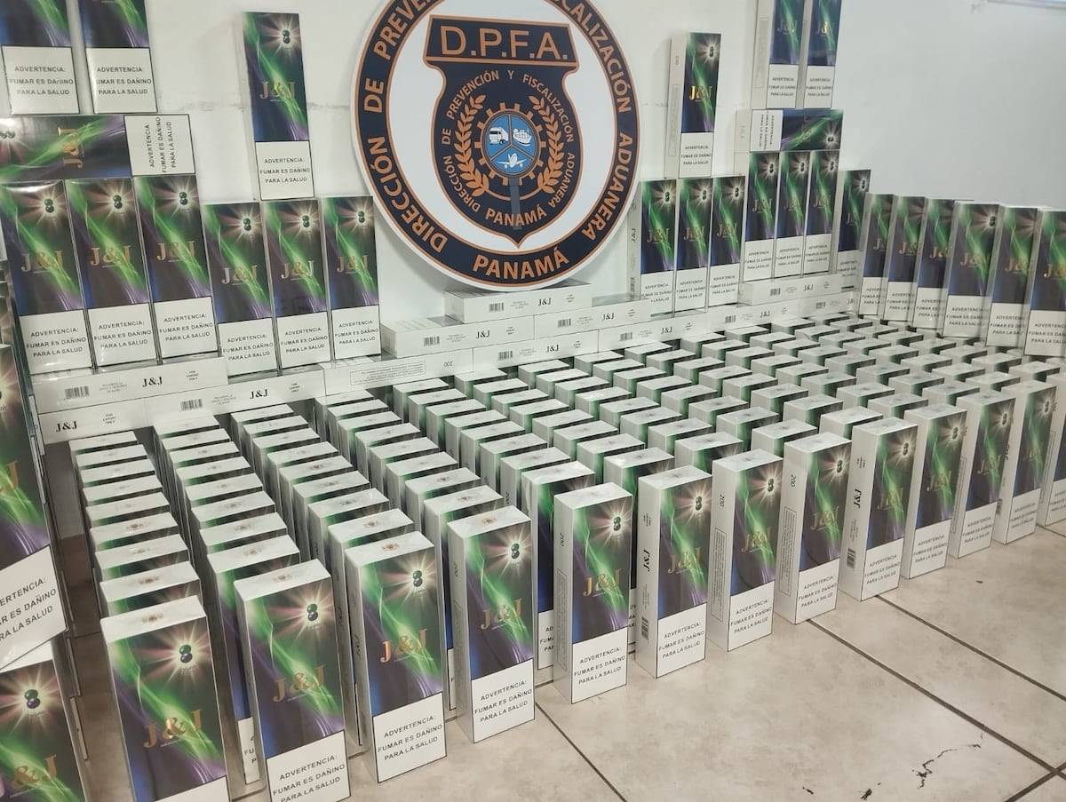 Aduana retiene 39 mil cigarrillos y fresas de contrabando en David y San Isidro