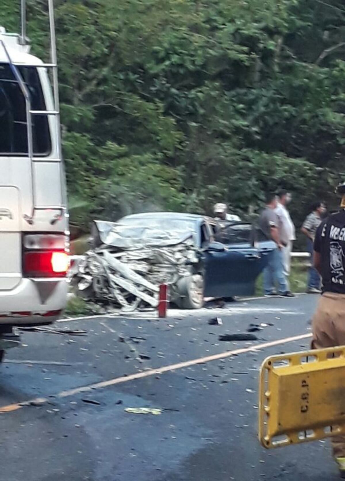 FOTOS | Mujer se mata en grosero accidente en Bocas del Toro