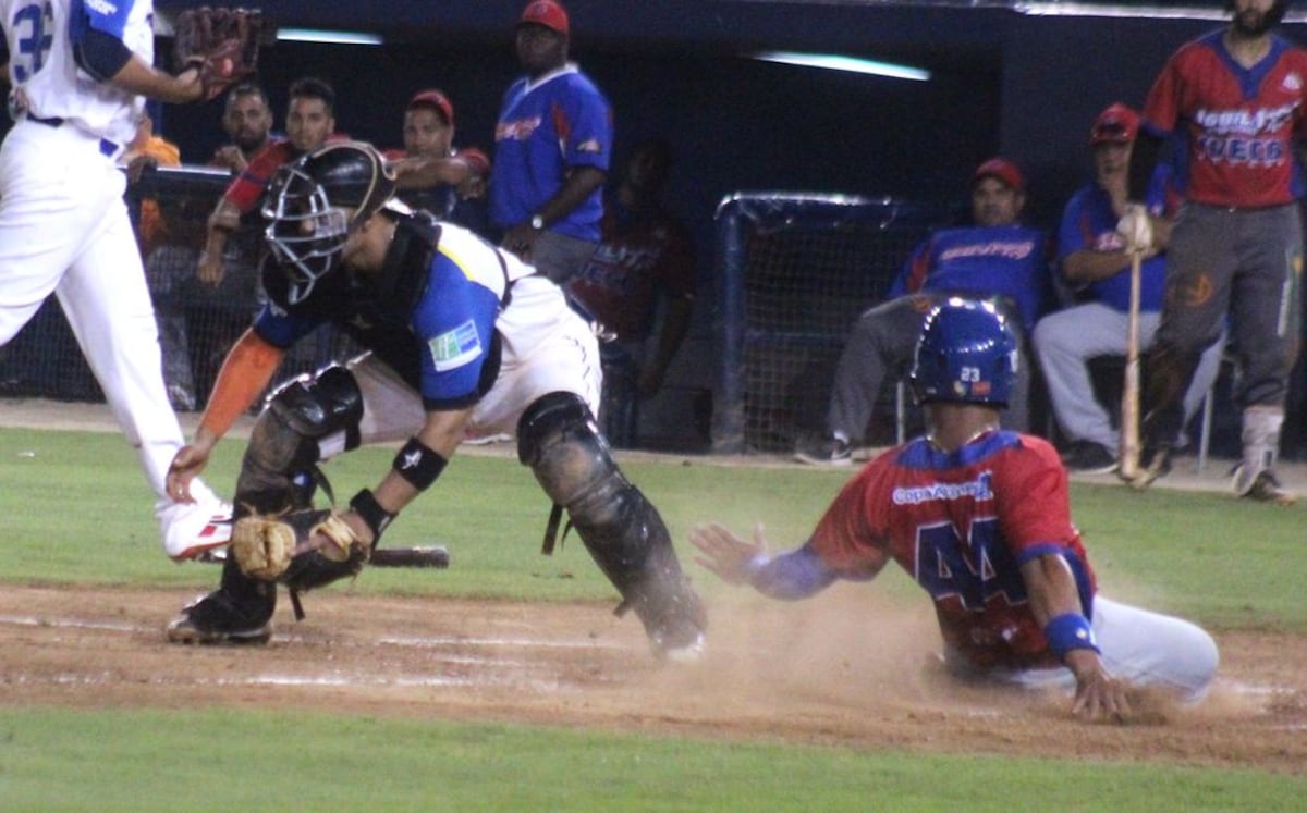 Metropolitanos evitan barrida en la final del Probeis