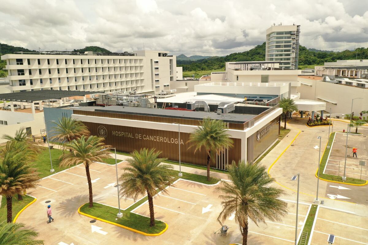 Presidente Mulino lidera el traslado del ION a Ciudad de la Salud