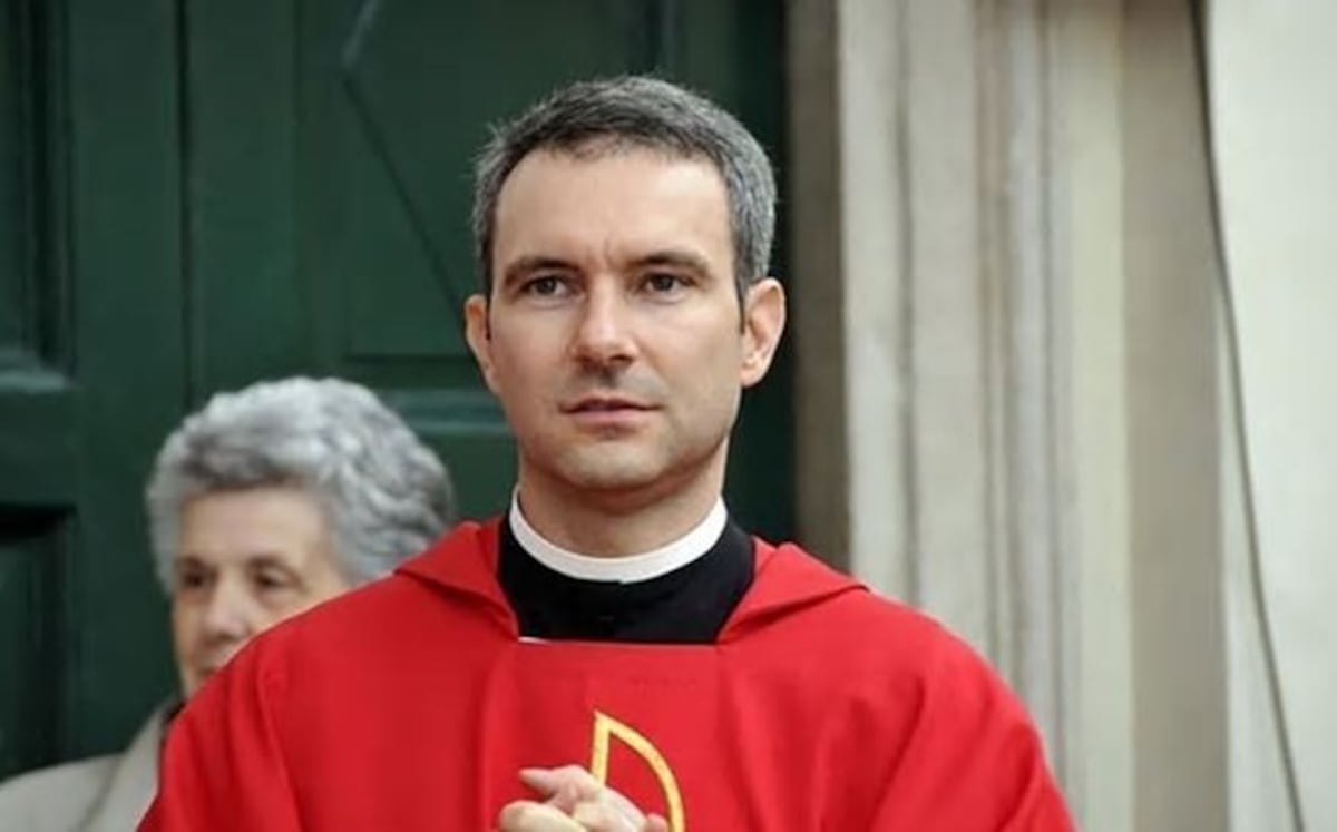 Tribunal del Vaticano condenó a 5 años de cárcel a sacerdote por pedofilia