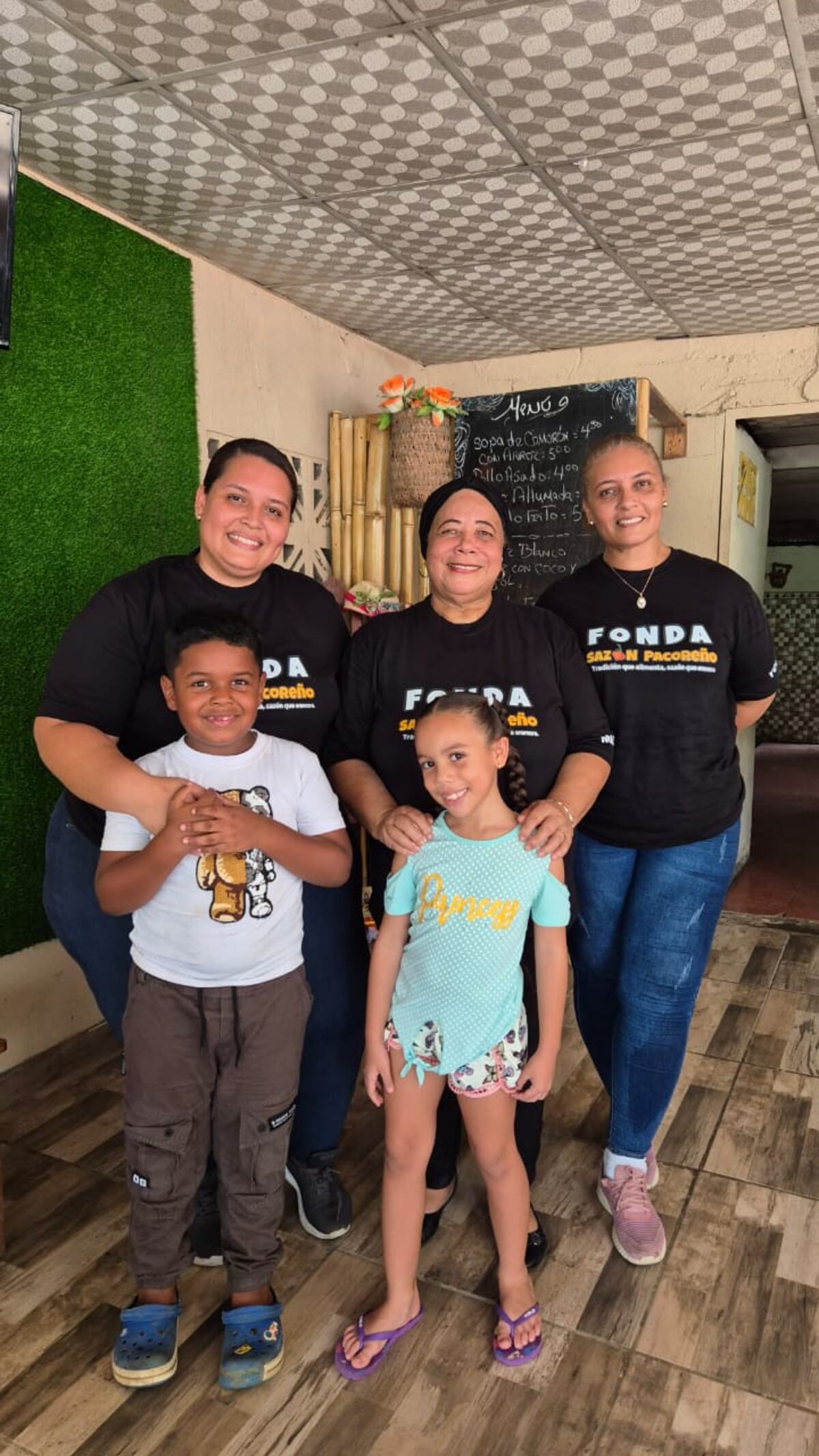 El sabor de la perseverancia: Sazón Pacoreño y su legado de mujeres luchadoras