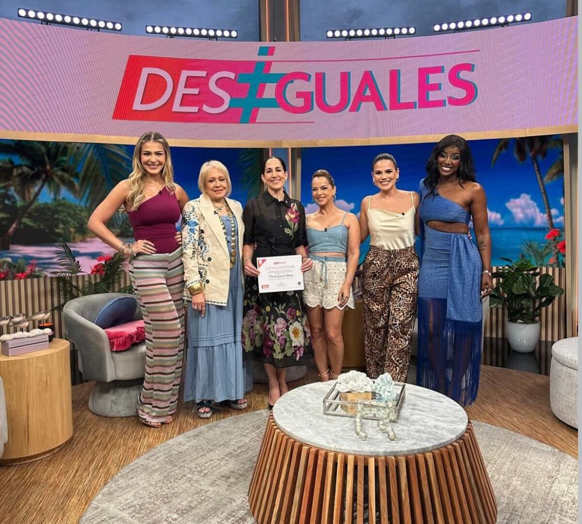 Ministra de Cultura pone a sonar a Panamá en la previa de los Premios Juventud