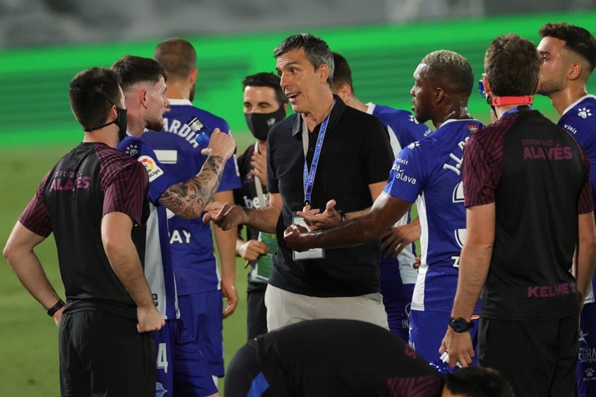 ‘Pumita’ Rodríguez debuta en la Liga de las Estrellas en la derrota del Alavés ante el Real Madrid