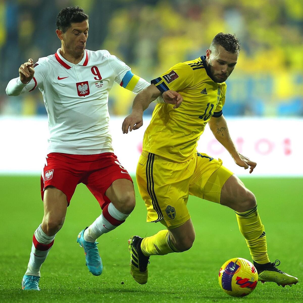 Lewandowski ayuda a romper el maleficio y lleva a Polonia al Mundial