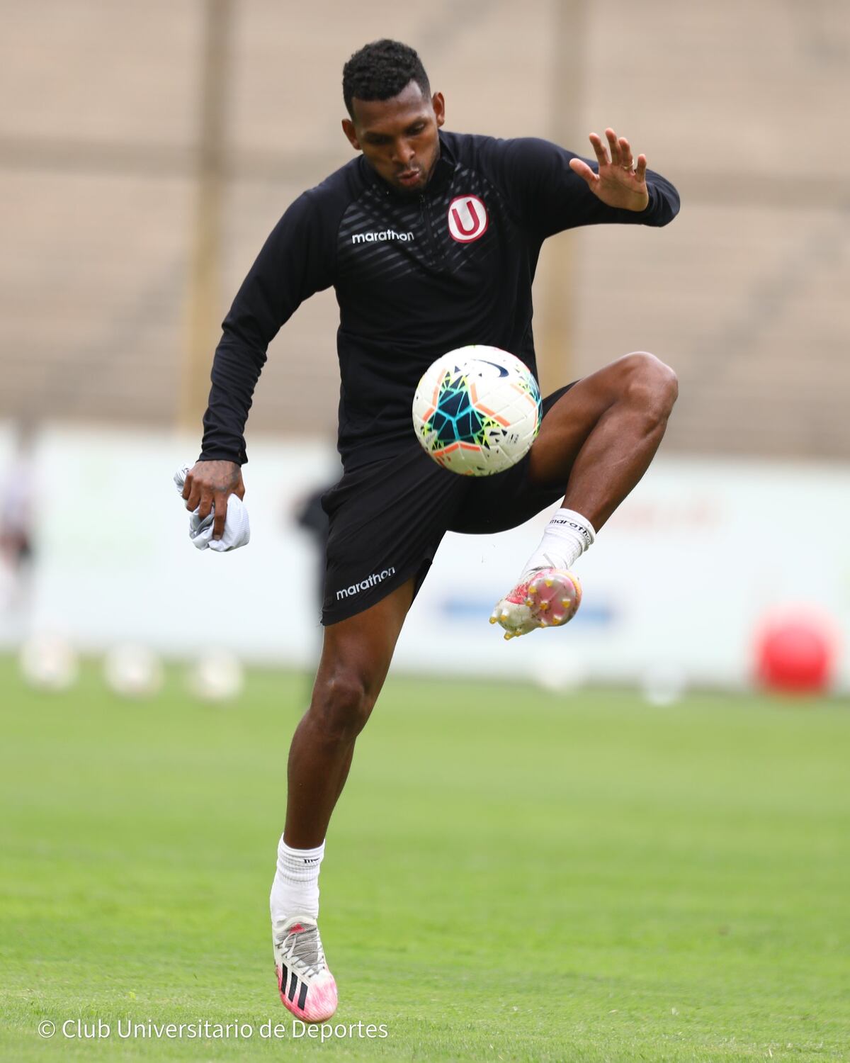 ‘Negrito’ Quintero y Universitario esperan dar hoy el primer paso al título