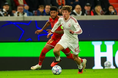 Andrés Andrade fue capitán, pero el LASK Linz sufrió una goleada ante el Liverpool