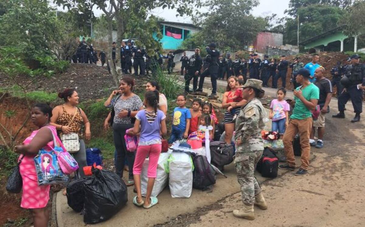 Desalojan a extranjeros indocumentados e invasores de tierras en Arraiján