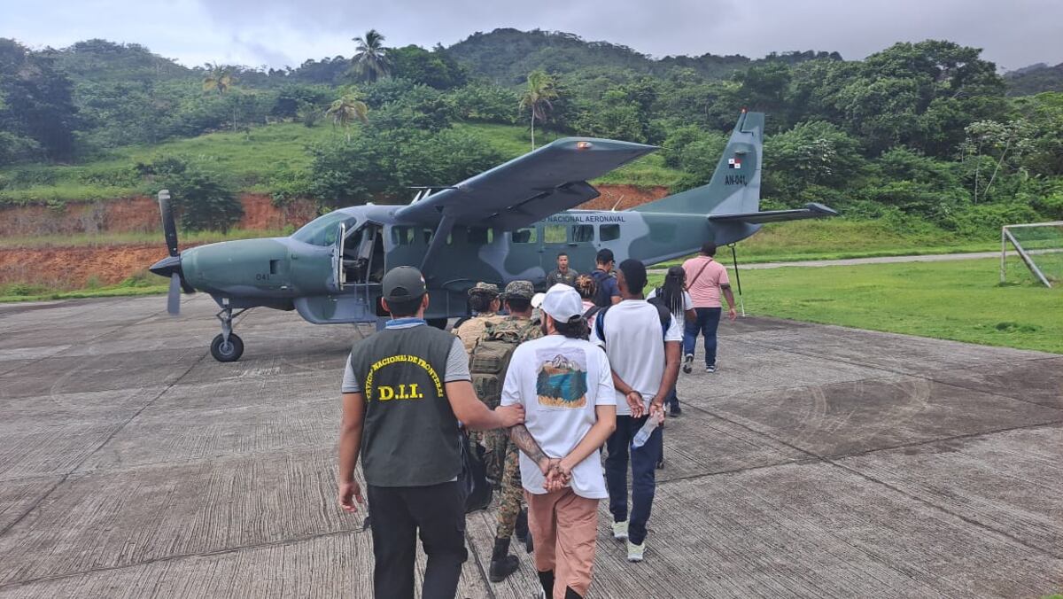 Colombianos no pudieron justificar más de 30 mil dólares y son condenados a 4 años de prisión