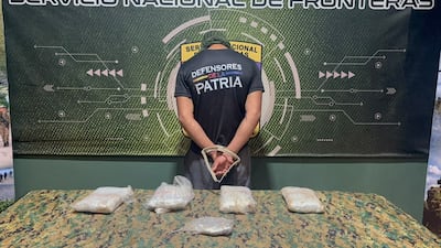 ¡CINCO PAQUETES EN LA MIRA! Aprehenden a joven durante patrullaje en Barraganti