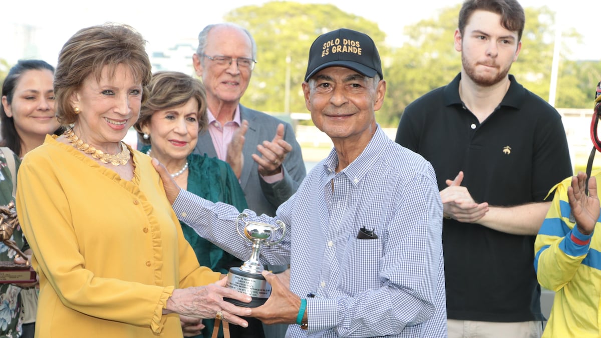 Doña Perfecta sigue invicta y pone la mira en la Triple Corona
