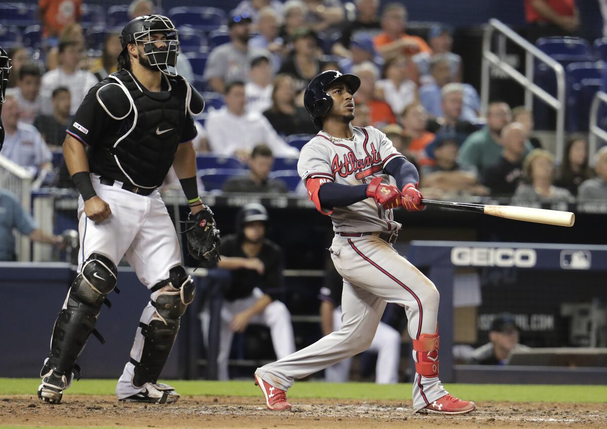 Bravos superan 9-2 a Marlins sin Camargo