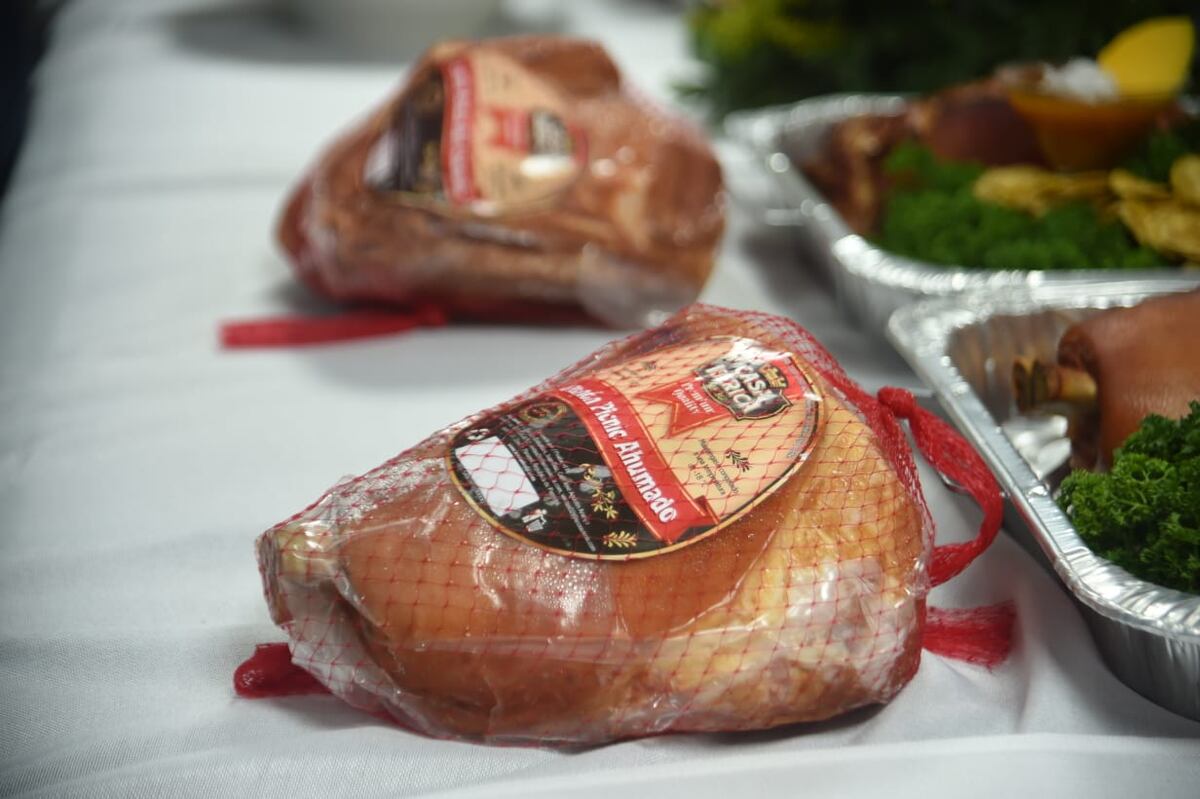 Controlorán a 'juega vivos’. Jamones nacionales se venderán en las naviferias a $8. Video