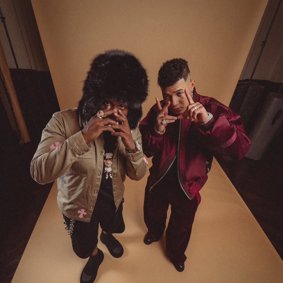 Sech y Boza encienden el mundo urbano con ‘París’, su primera colaboración