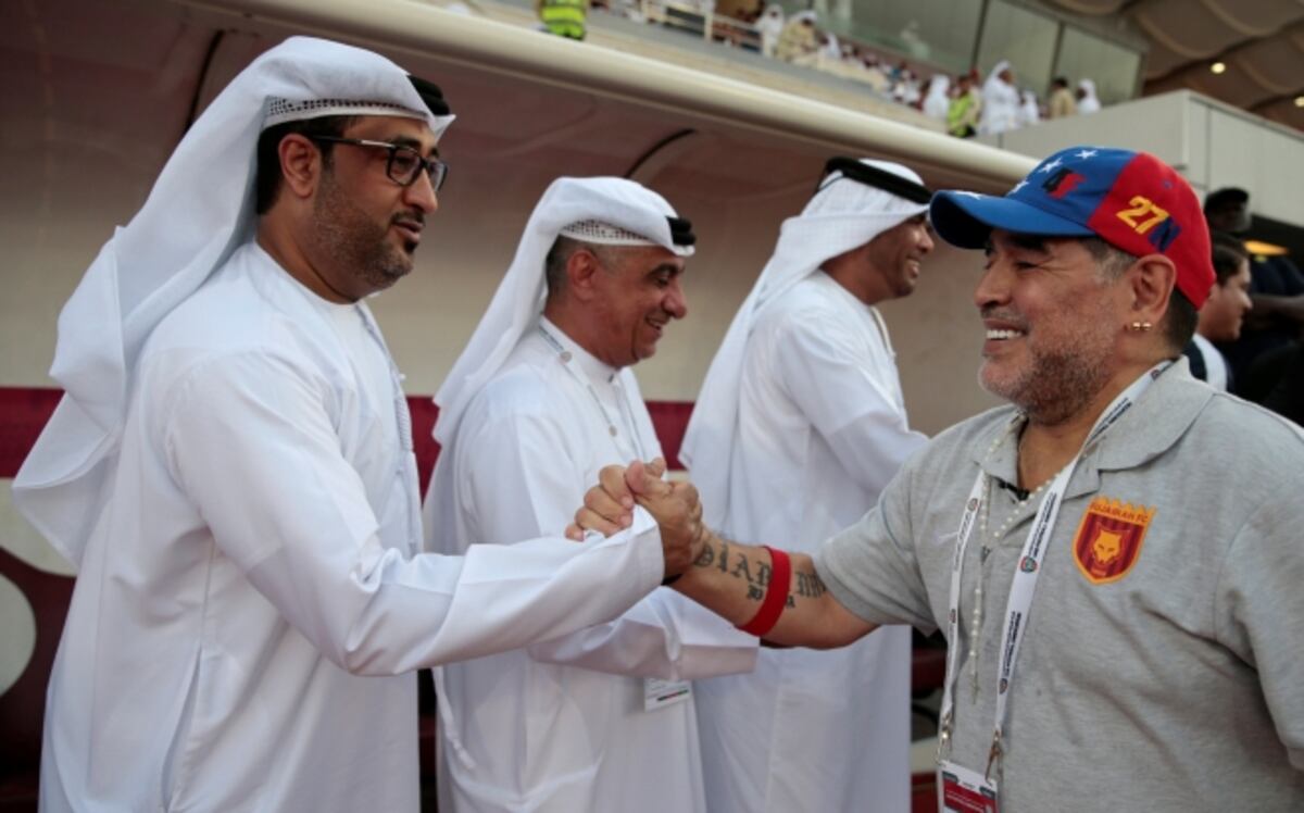 Maradona fracasó y deja el plumero en Emiratos Árabes