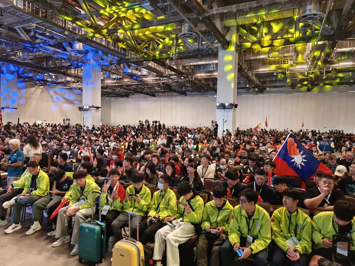 ¡Qué viva! Panamá sorprende en Singapur con premio mundial de robótica