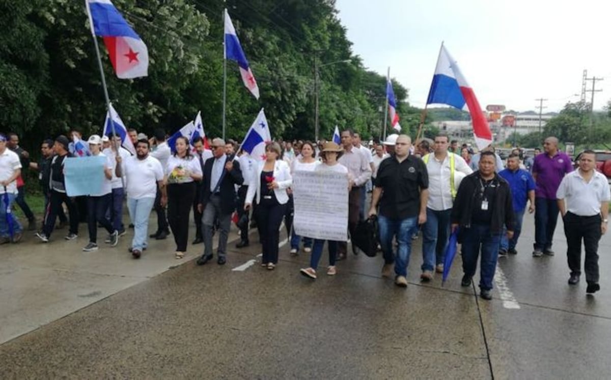 VIDEO | Estudiantes de la UTP rinden homenaje a compañera fallecida