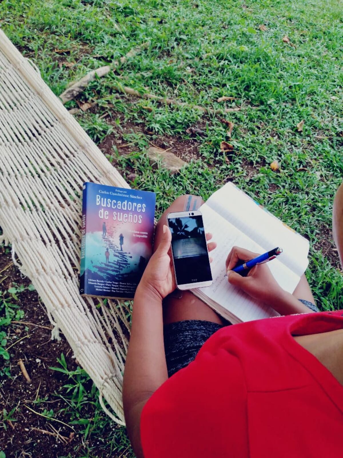 Decididos a superarse. Jóvenes se las ingenian para estudiar en las montañas de Capira