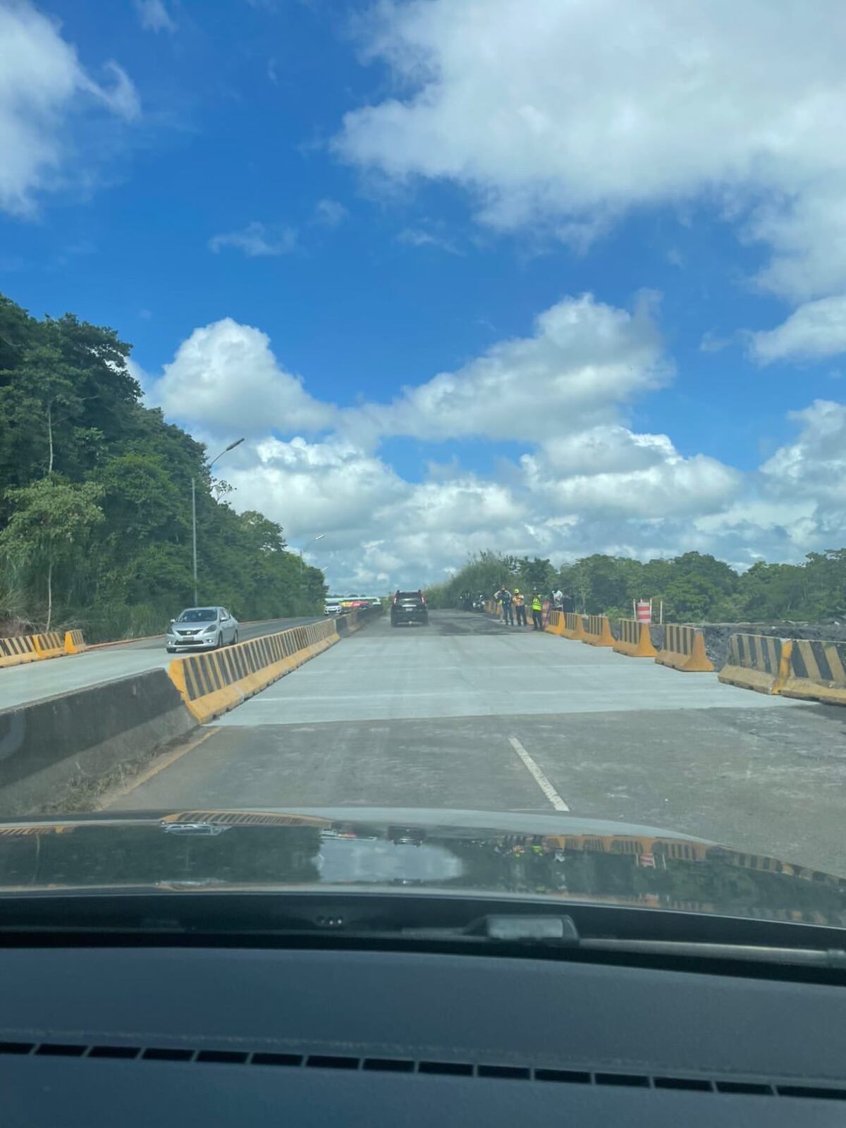 Reabren completamente  la vía en Loma Cová