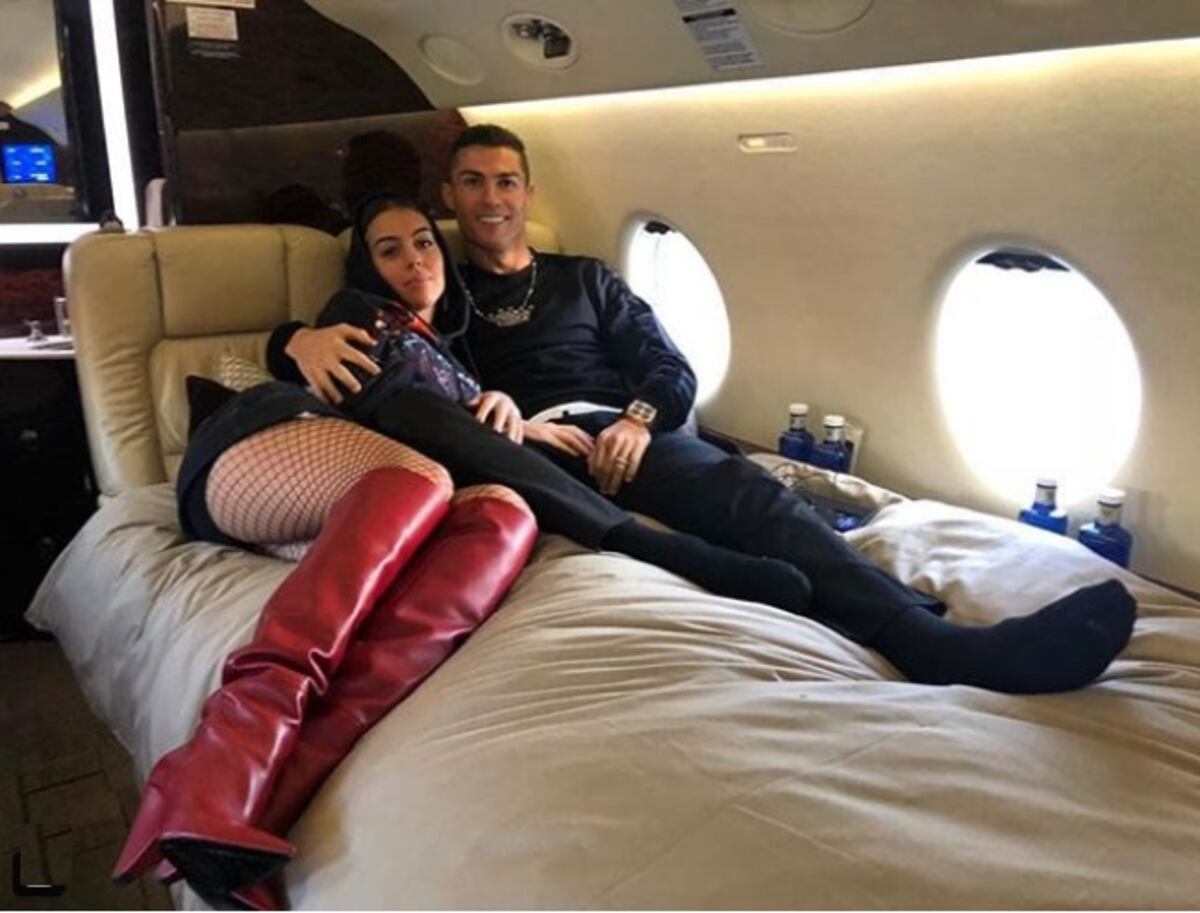Cristiano compartió foto, pero hubo un detalle que sus fanes no lo dejaron pasar