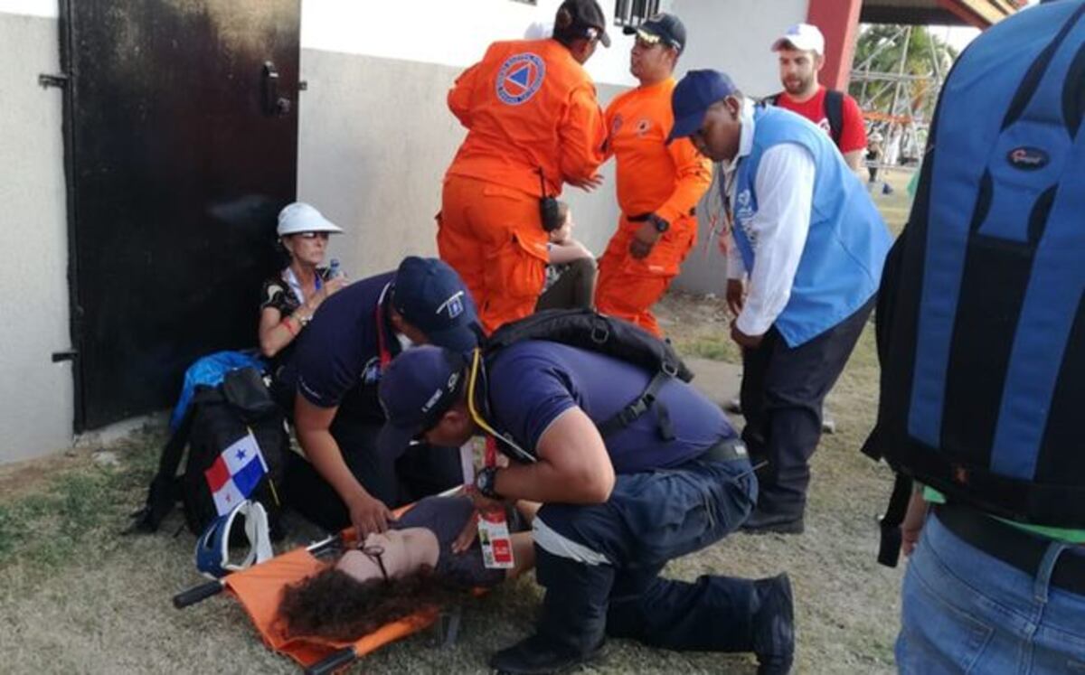 Se desploman.Algunos peregrinos cayeron desmayados en la Cinta Costera. Video