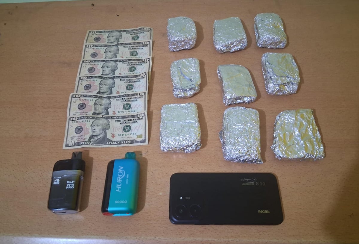 Instructor de banda de música cae con nueve paquetes de presunta droga en La Chorrera